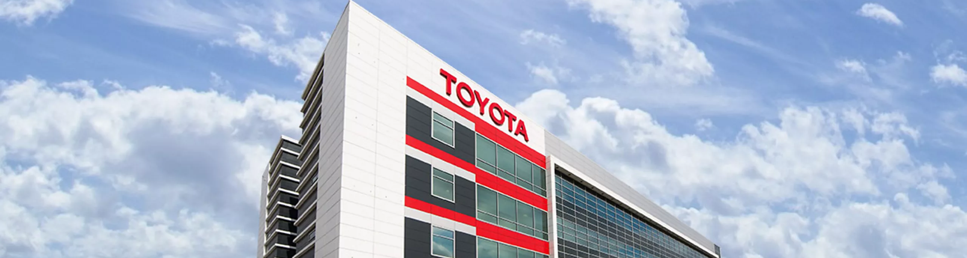 Изображение на странице TOYOTA ПОДВЕЛА ИТОГИ ПРОДАЖ В РОССИИ ЗА 2021 ГОД Тойота Центр Курск